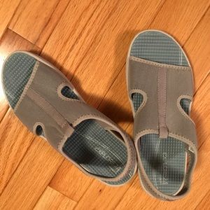 Easy Spirit, Explore24 sandals